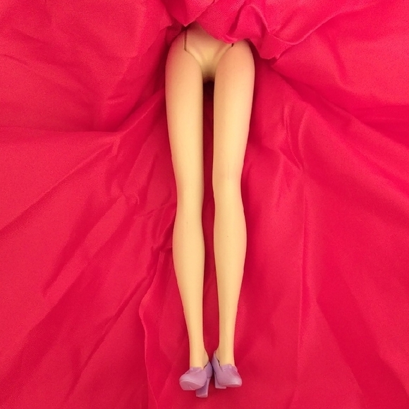 Barbie Fashion Model 1991-2000 Silkstone Red Ball Gown & Long Gloves Included - Picture 10 of 13